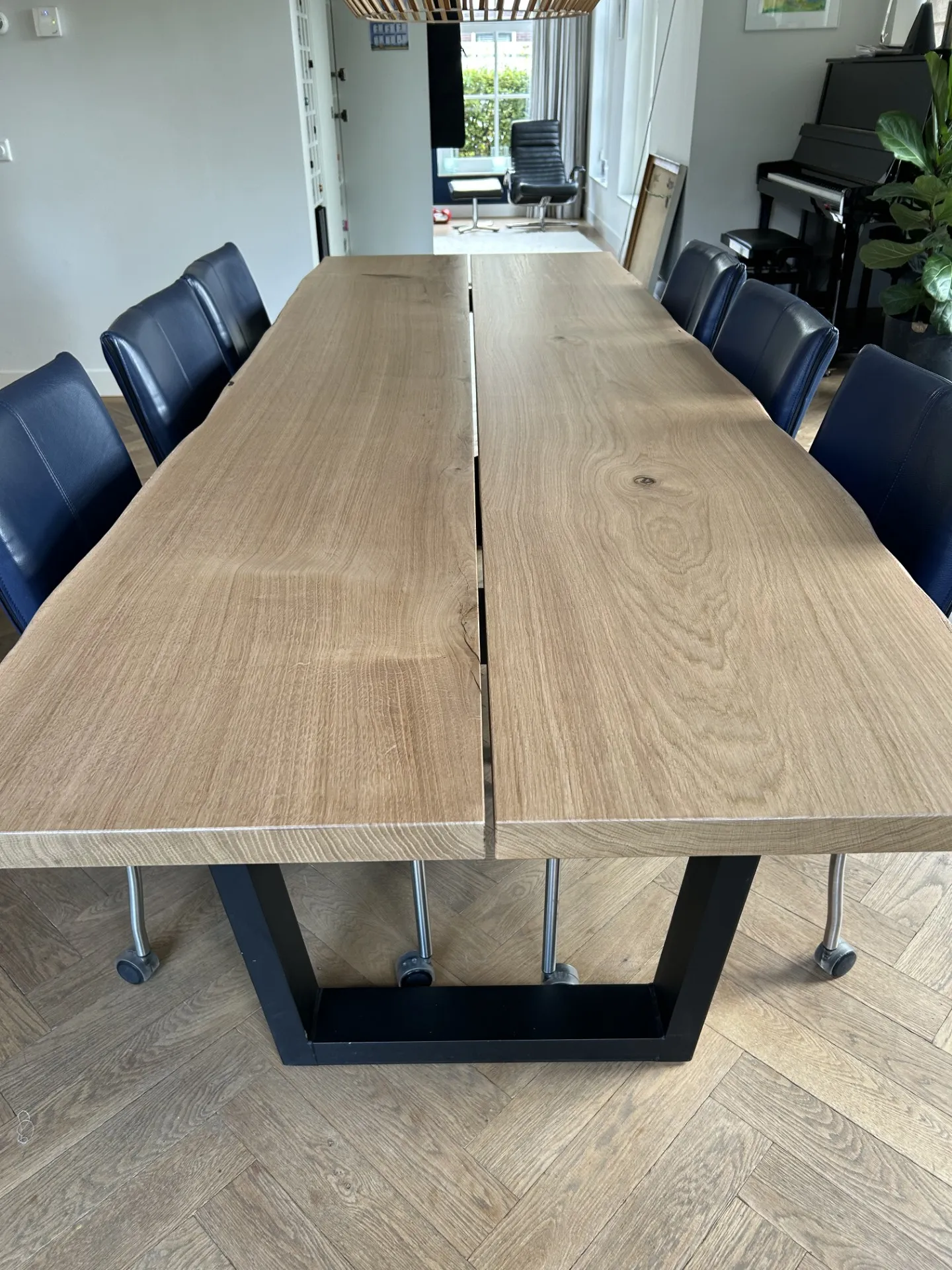 Geschuurde tafel met Rubio Monocoat.